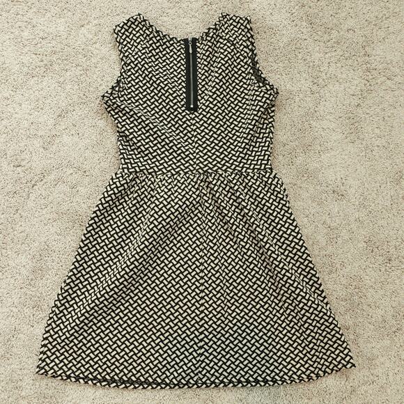 BeBop Womens Skater Mini Dress Sleeveless Scoop Neck Back Zip Black Tan Size M - Picture 2 of 7